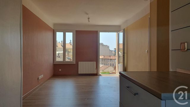 Appartement T3 à vendre - 3 pièces - 47.93 m2 - MARSEILLE - 13004 - PROVENCE-ALPES-COTE-D-AZUR - Century 21 Alphée Sga