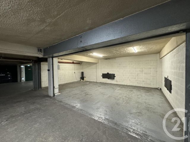 parking - MARSEILLE - 13008