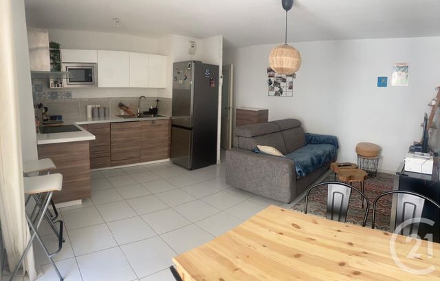 Appartement T2 à louer - 2 pièces - 46.02 m2 - MARSEILLE - 13004 - PROVENCE-ALPES-COTE-D-AZUR - Century 21 Alphée Sga