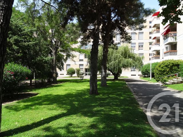 Appartement F4 à vendre - 4 pièces - 68.85 m2 - MARSEILLE - 13012 - PROVENCE-ALPES-COTE-D-AZUR - Century 21 Alphée Sga