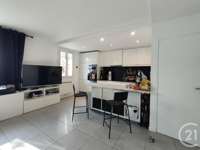 Appartement T3 à vendre - 3 pièces - 54.98 m2 - MARSEILLE - 13012 - PROVENCE-ALPES-COTE-D-AZUR - Century 21 Alphée Sga